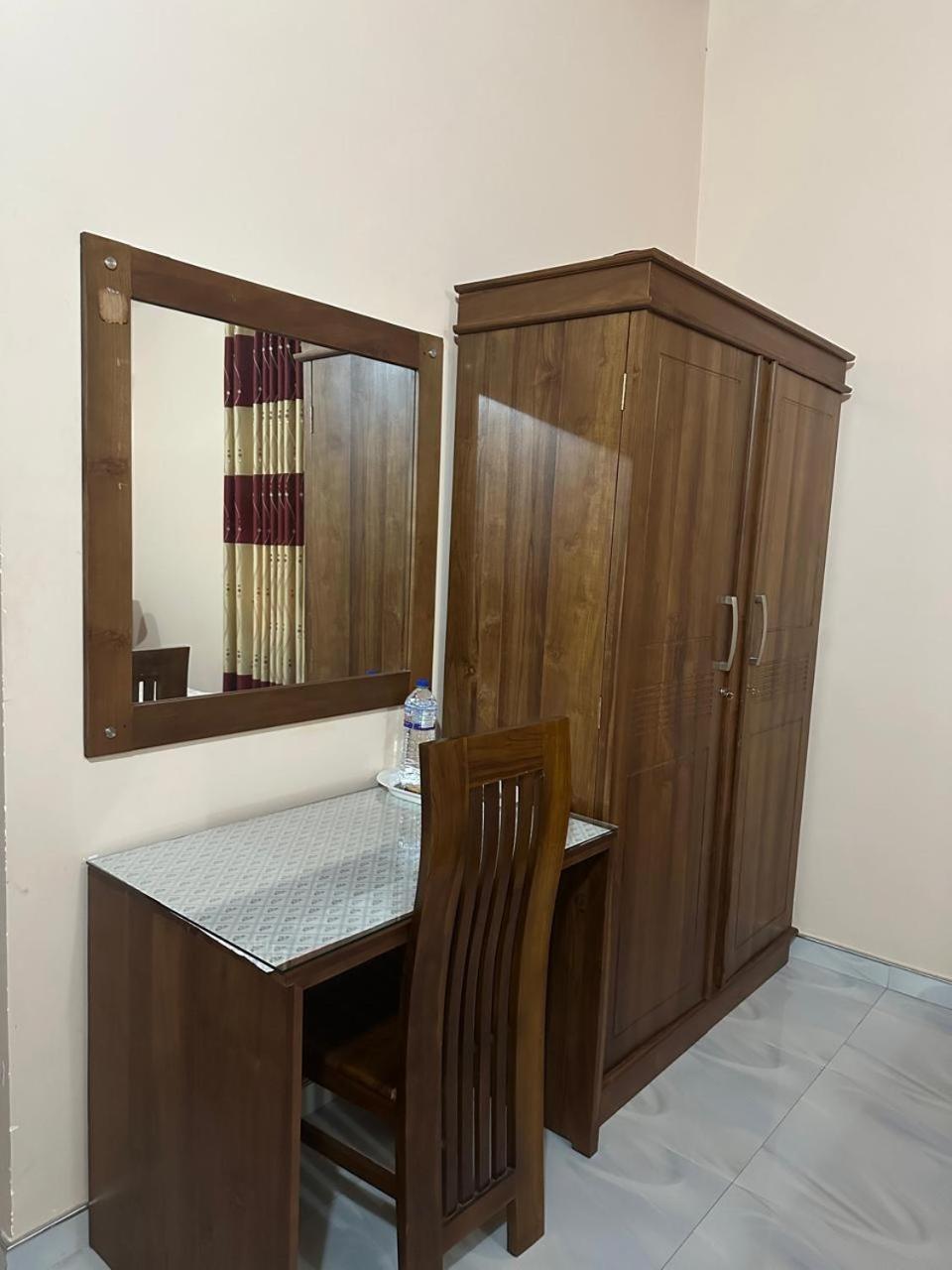 Lahiru Airport Villa Andiambalama Экстерьер фото