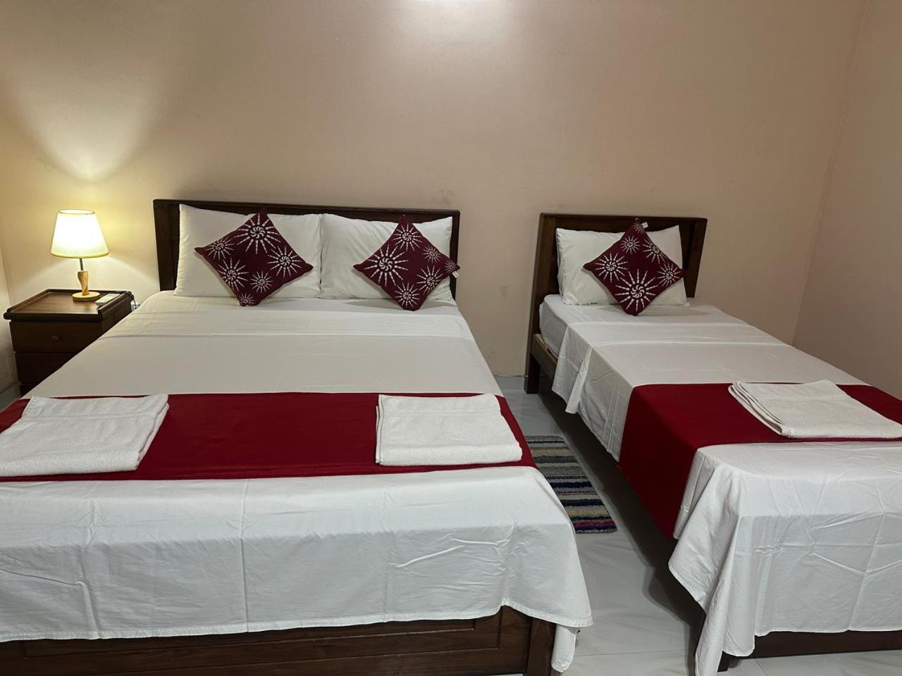 Lahiru Airport Villa Andiambalama Экстерьер фото