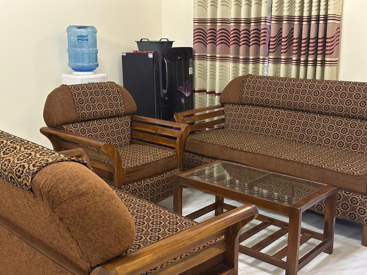 Lahiru Airport Villa Andiambalama Экстерьер фото